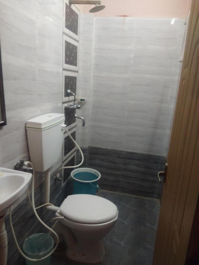 Ds Residency Varanasi-Prime Location-Parking Экстерьер фото