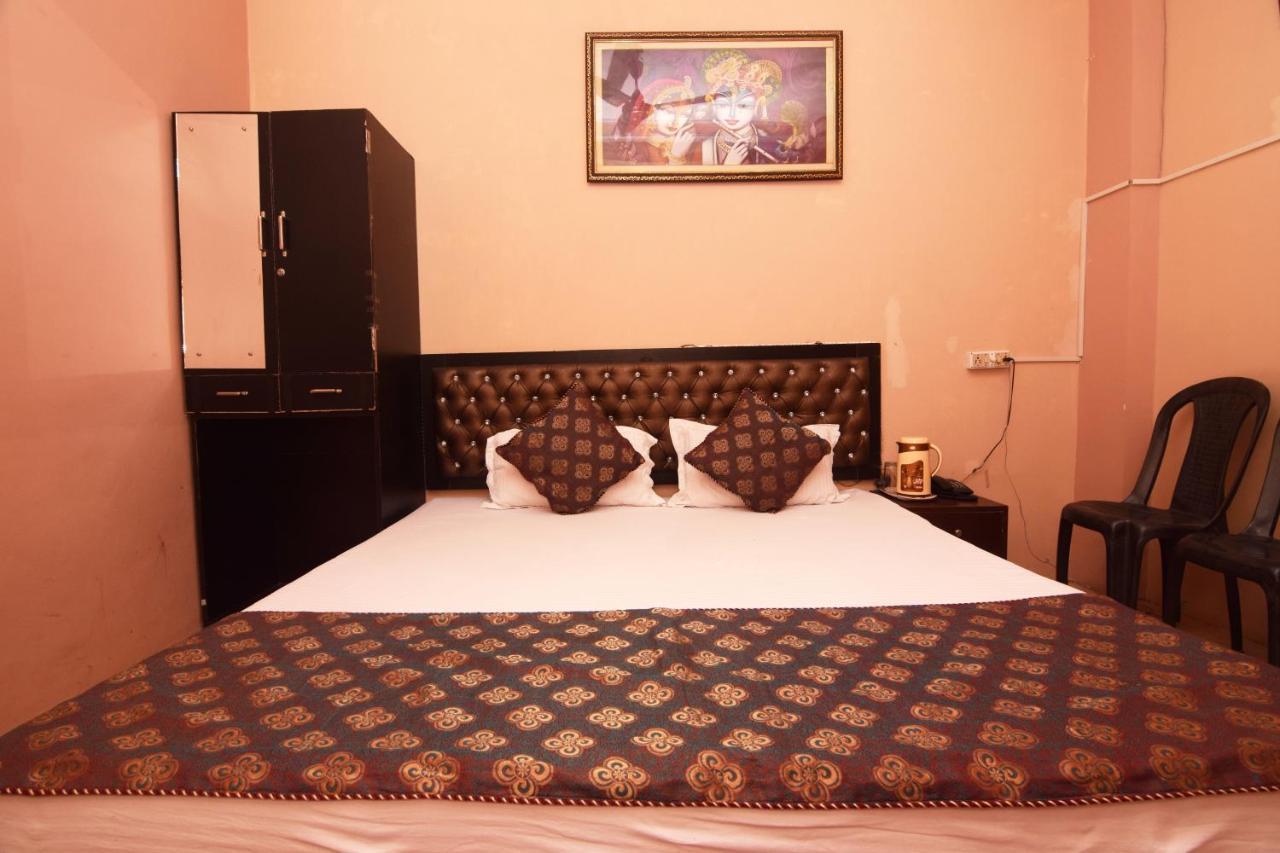 Ds Residency Varanasi-Prime Location-Parking Экстерьер фото