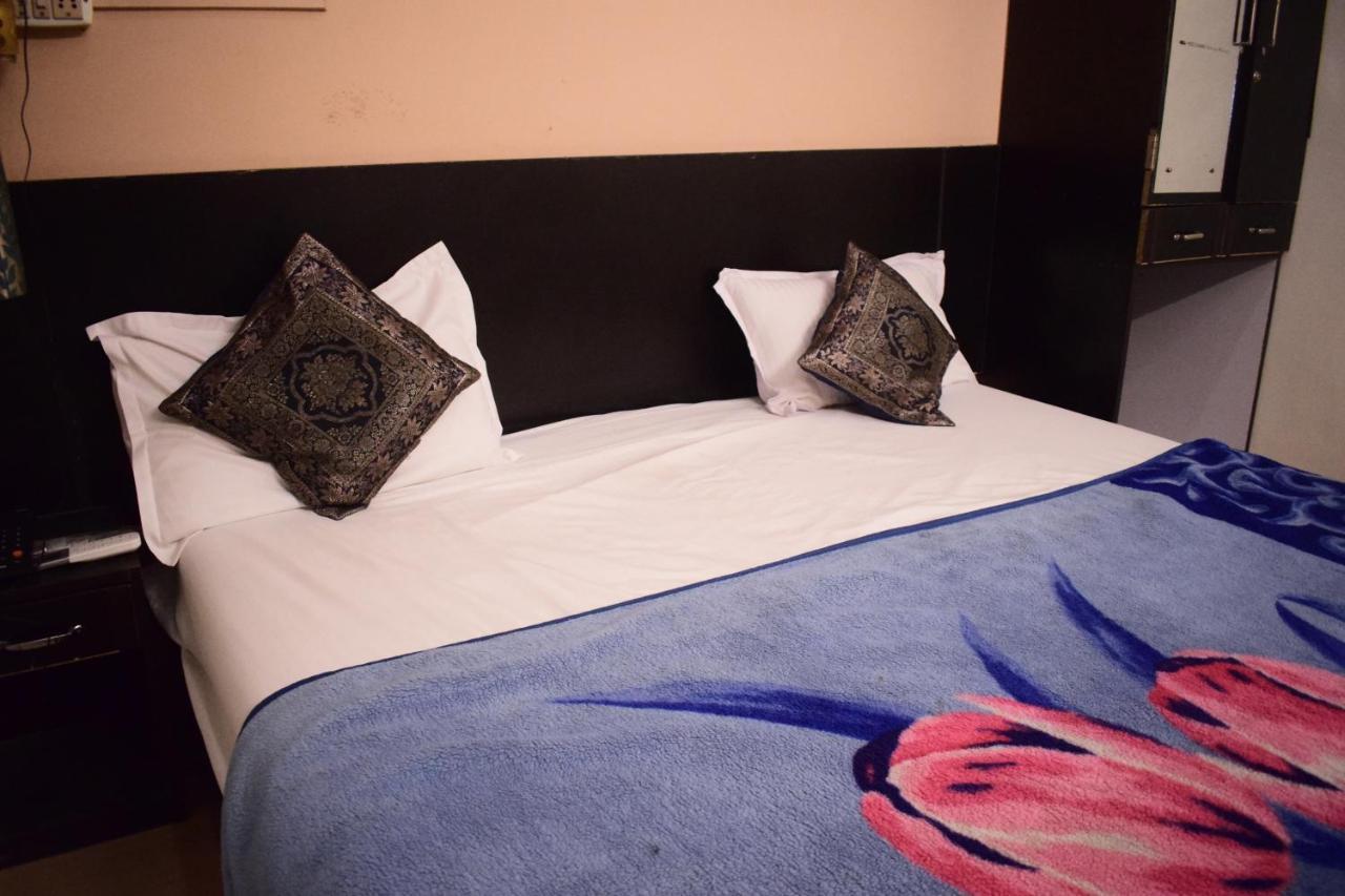 Ds Residency Varanasi-Prime Location-Parking Экстерьер фото
