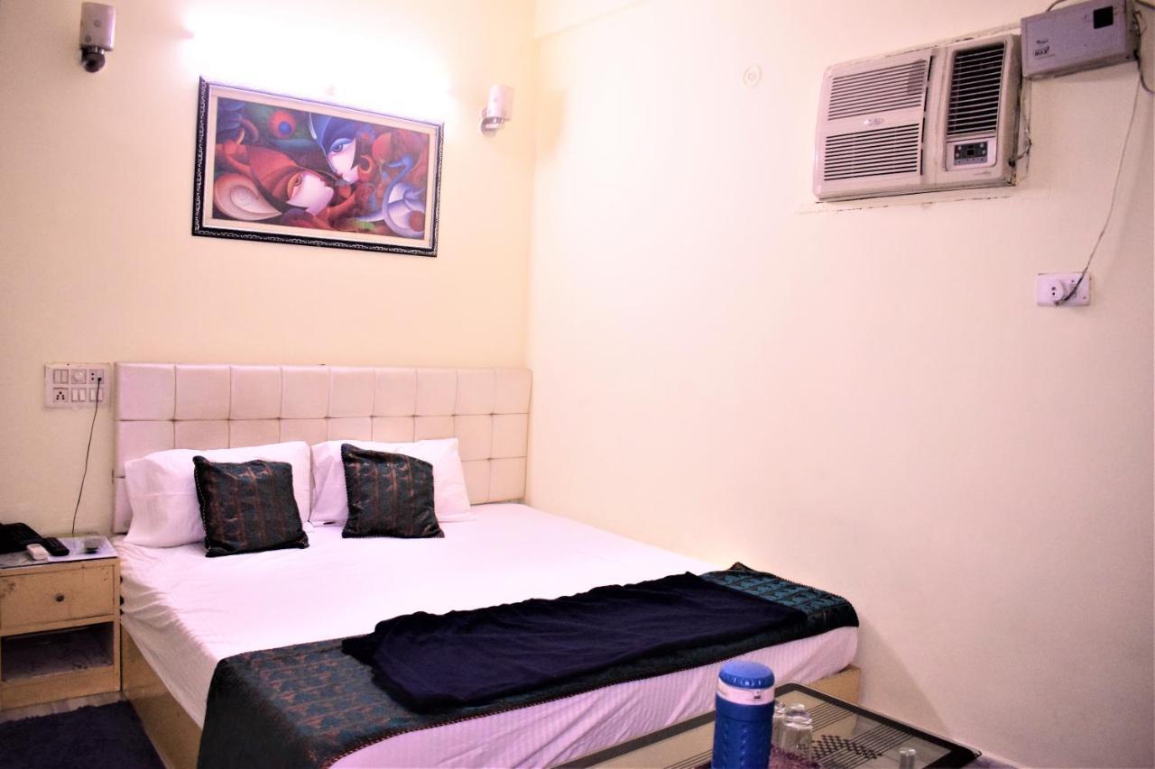 Ds Residency Varanasi-Prime Location-Parking Экстерьер фото