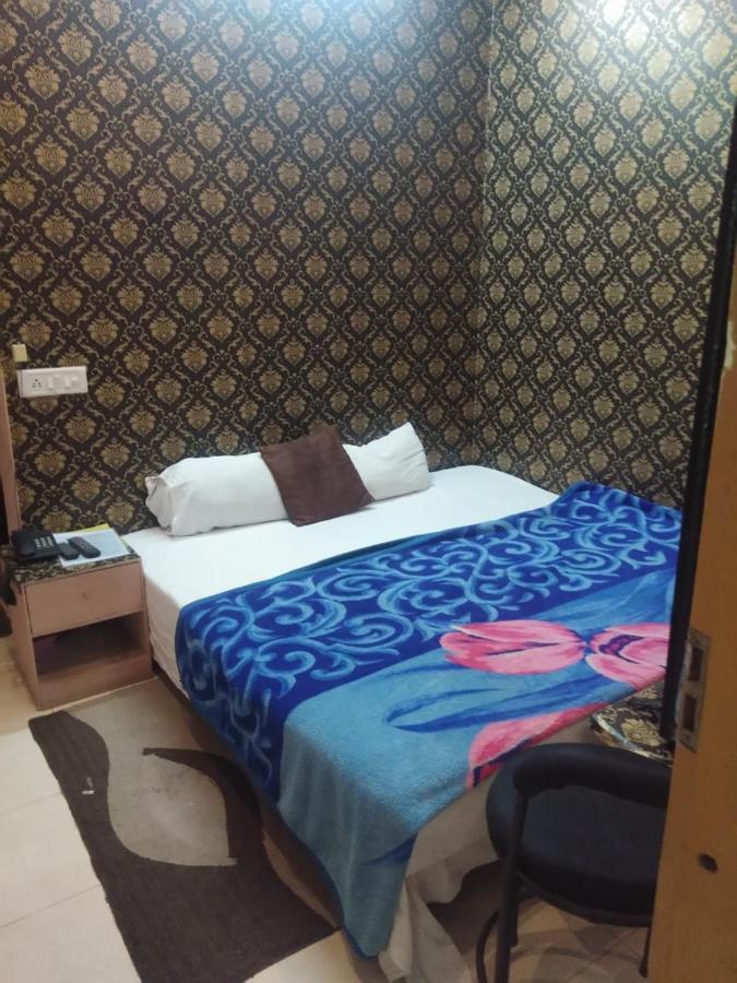 Ds Residency Varanasi-Prime Location-Parking Экстерьер фото