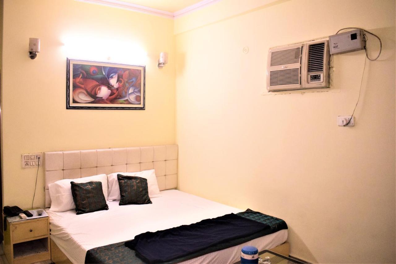Ds Residency Varanasi-Prime Location-Parking Экстерьер фото