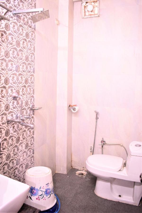 Ds Residency Varanasi-Prime Location-Parking Экстерьер фото
