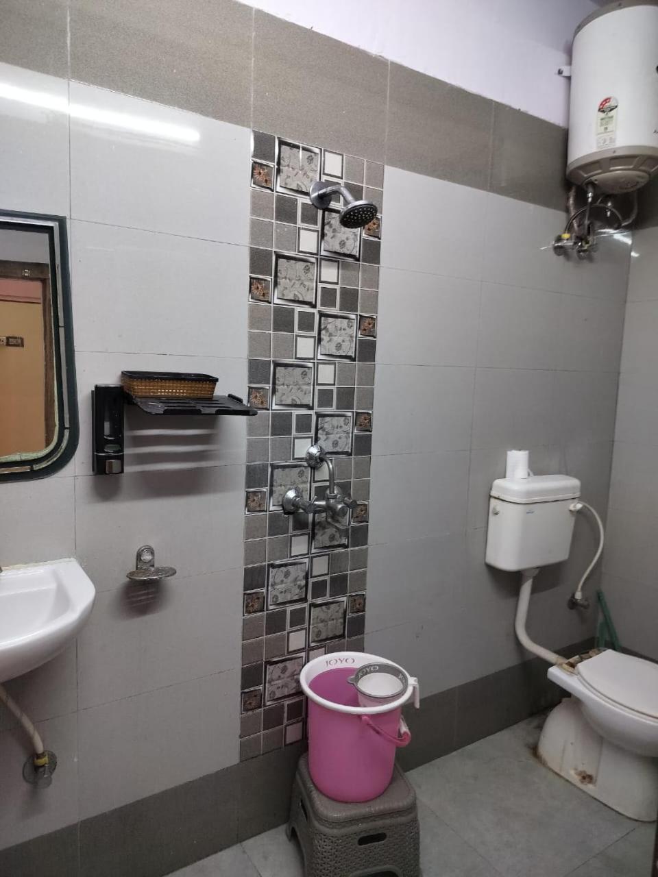 Ds Residency Varanasi-Prime Location-Parking Экстерьер фото