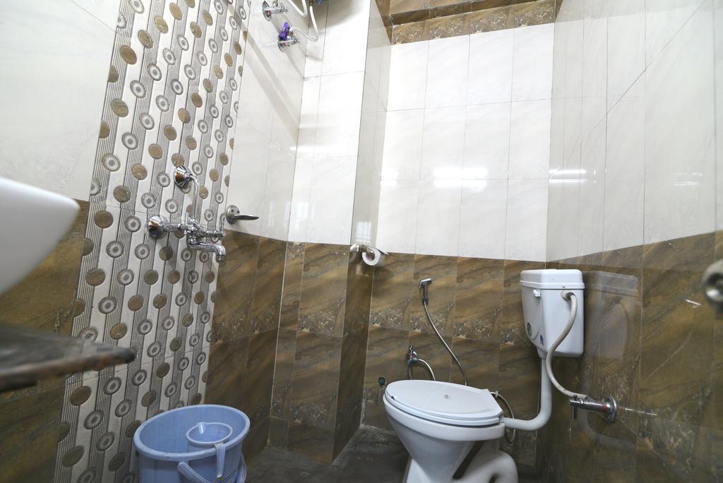 Ds Residency Varanasi-Prime Location-Parking Экстерьер фото